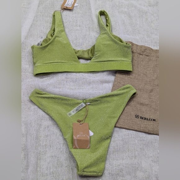 Berlook / new with tags / XS / Light Green Lurex Cut Out - Picture 3 of 3